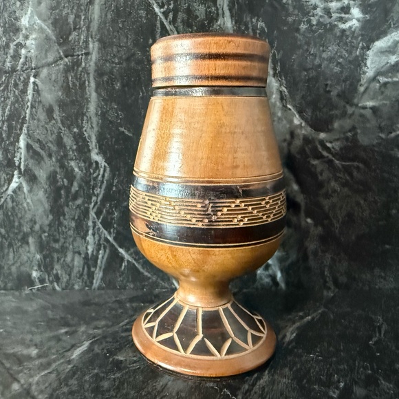 Wooden Salt and Pepper Shakers - Picture 9 of 9